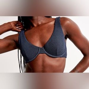 ABERCROMBIE & FITCH: High Apex Underwire Bikini Top